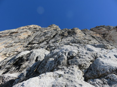 Struktierte plattige Kletterei zum Steinerband