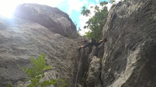 Durch den breiten Kamin spreitzen Durch den breiten Kamin spreitzen