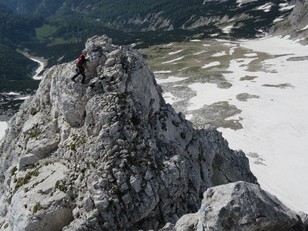 1. Turm Übergang zum zweiten Turm 1. Turm Übergang zum zweiten Turm