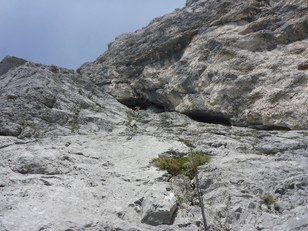 17. Seillänge zum Standplatz vor der Höhle