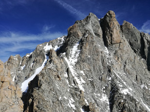 Blick zum Gipfel des Tacul Blick zum Gipfel des Tacul