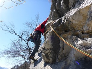 Glatte Plattenquerung in Seillänge 9 Glatte Plattenquerung in Seillänge 9