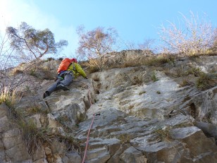 Steiler Beginn in der siebenten Seillänge